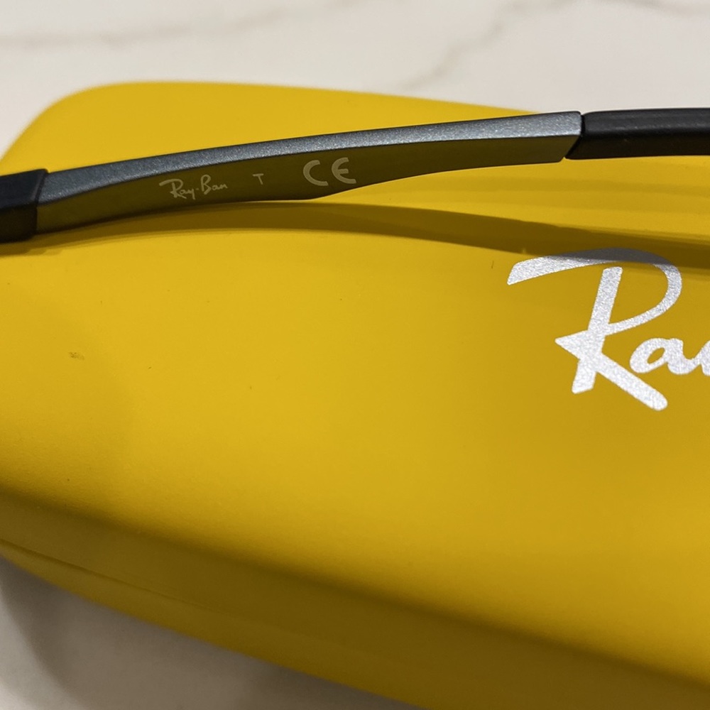 Ray Ban frames with case - Picture 2 of 3